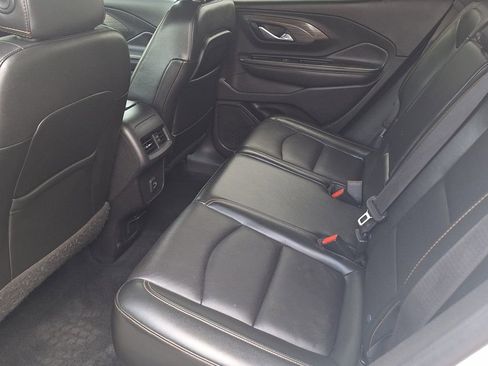 Used 2019 GMC Terrain SLT image 12