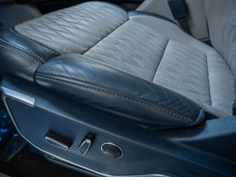 Used 2023 Ford F150 Limited image 49