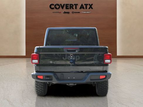 New 2026 Jeep Gladiator Sport AWD/4WD image 4