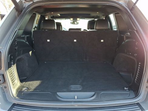 Used 2020 Jeep Grand Cherokee Altitude image 32