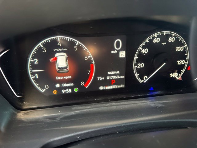 Used 2025 Honda Pilot Sport image 12