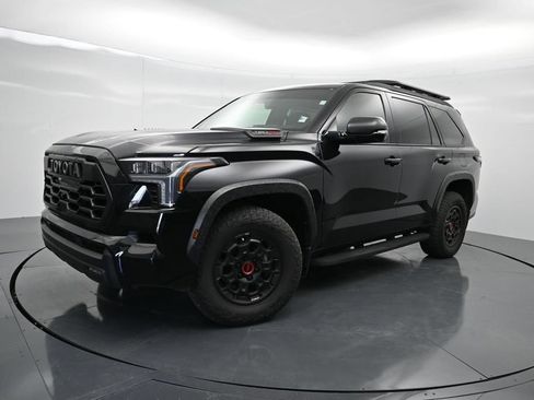 Used 2025 Toyota Sequoia TRD Pro AWD/4WD image 9