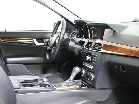 Used 2013 Mercedes-Benz C 300 4MATIC Sedan image 33