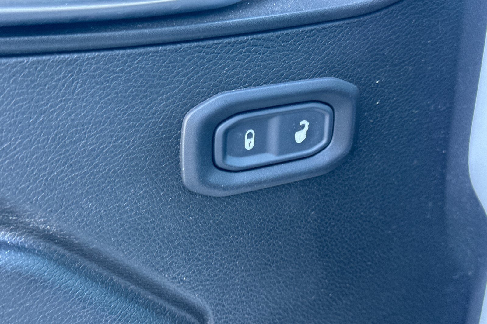 Used 2020 Jeep Wrangler Unlimited Sport AWD/4WD image 12