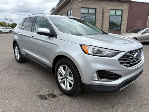 Used 2019 Ford Edge SEL w/ Equipment Group 201A AWD/4WD image 3