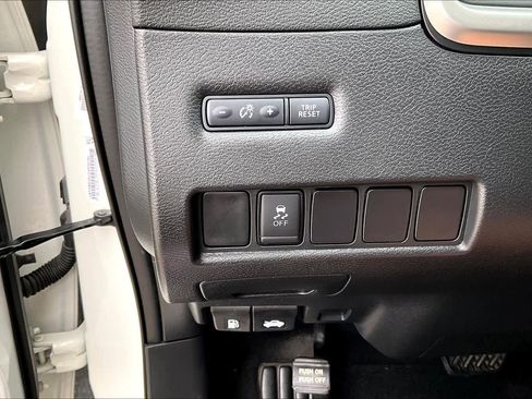 Used 2017 Nissan Murano SV w/ Premium Plus Package FWD image 34