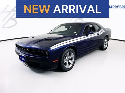 Used 2017 Dodge Challenger SXT