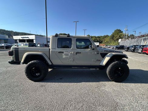 Used 2020 Jeep Gladiator Rubicon AWD/4WD image 8