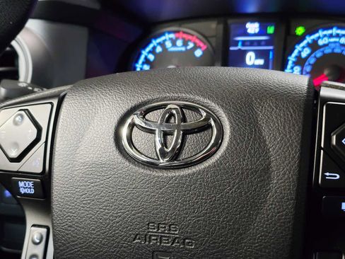 Used 2022 Toyota Tacoma SR image 20