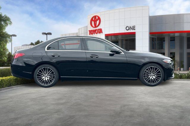 Used 2023 Mercedes-Benz C 300 Sedan image 3
