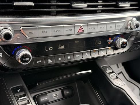 Used 2022 Kia Telluride EX w/ EX Premium Package AWD/4WD image 25