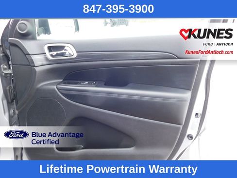 Used 2020 Jeep Grand Cherokee Laredo image 15