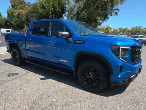 Used 2023 GMC Sierra 1500 Elevation image 2