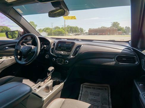 Used 2023 Chevrolet Equinox RS AWD/4WD image 16