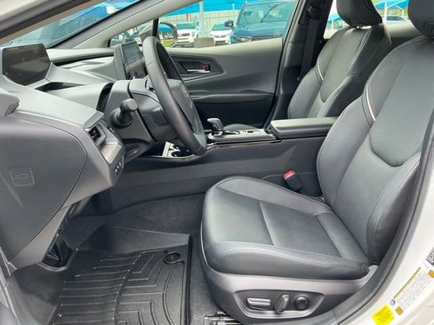 Used 2023 Toyota Prius XLE FWD image 10