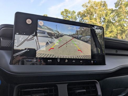 New 2025 Ford Maverick XL image 20