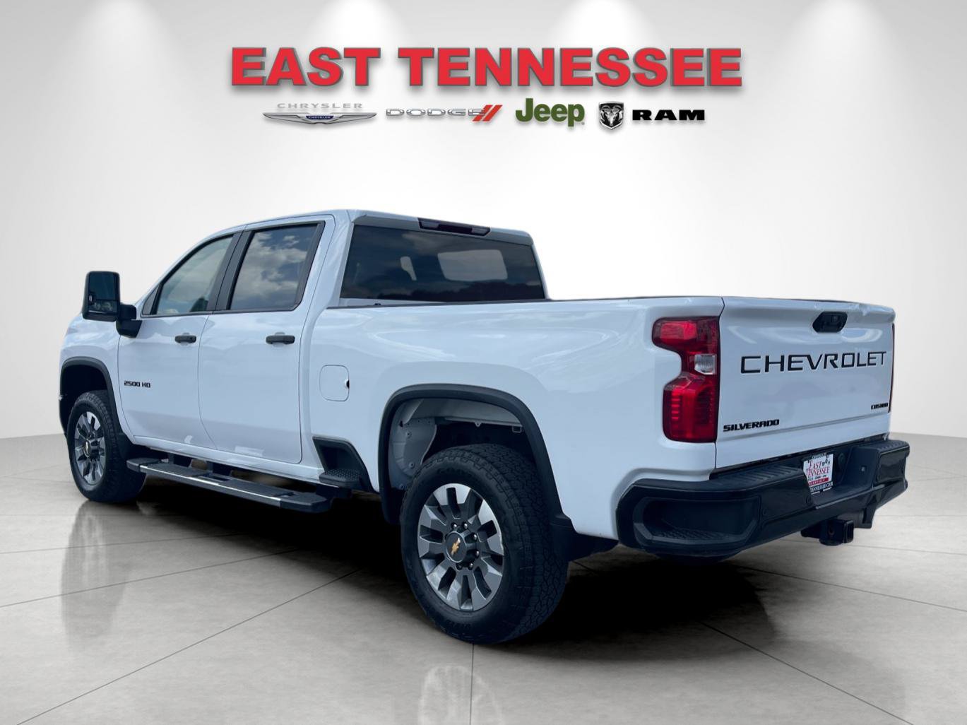 Used 2024 Chevrolet Silverado 2500 Custom w/ Custom Value Package AWD/4WD image 5