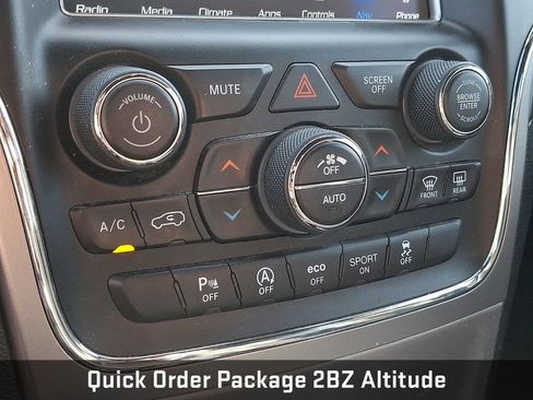 Used 2018 Jeep Grand Cherokee Altitude AWD/4WD image 19