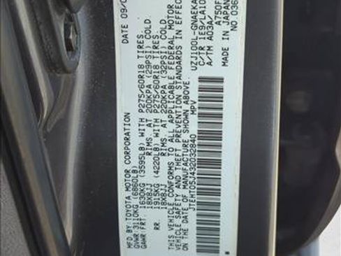 Used 2003 Toyota Land Cruiser AWD/4WD image 2
