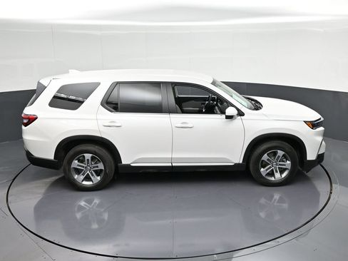 Used 2025 Honda Pilot EX-L image 25