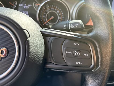 Used 2021 Jeep Wrangler Unlimited Sport AWD/4WD image 28