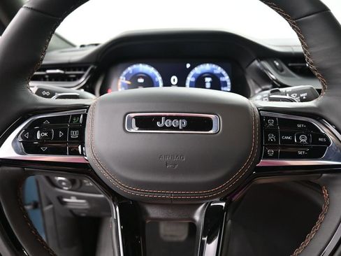 New 2026 Jeep Grand Cherokee L Summit w/ MOPAR Finishing Package AWD/4WD image 25
