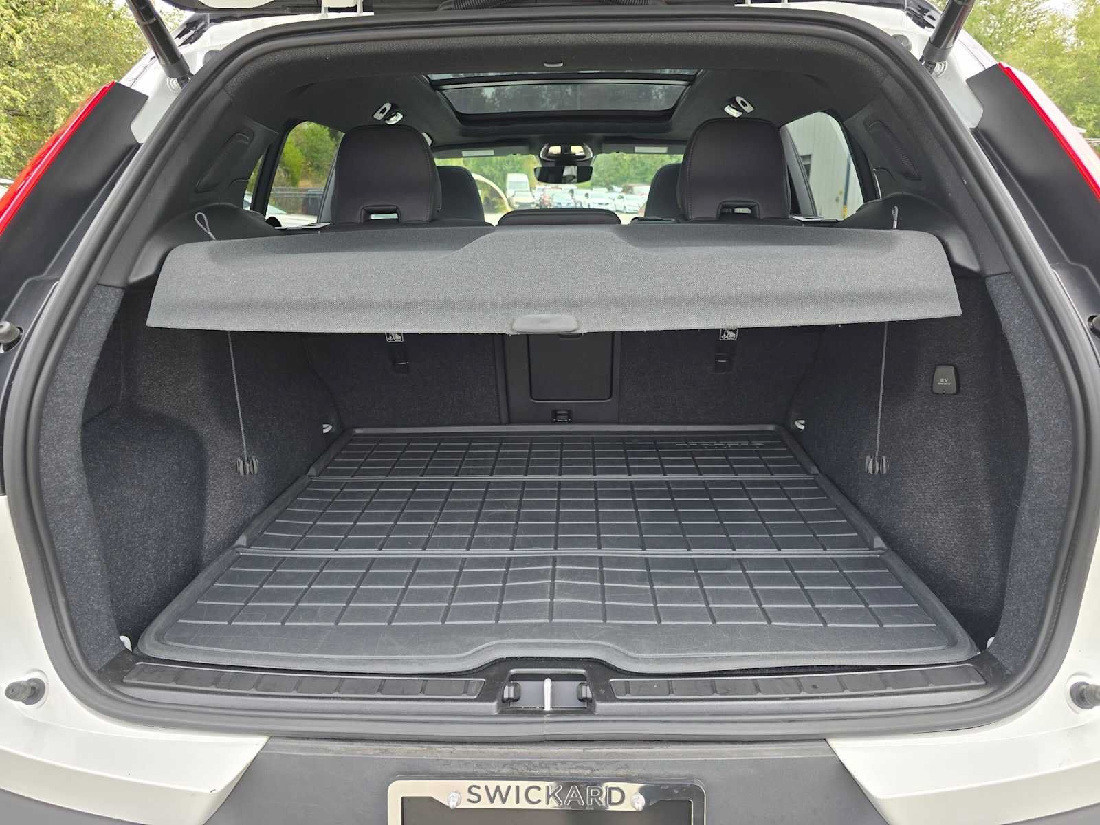Certified 2023 Volvo XC40 Recharge Ultimate w/ Protection Package Premier AWD/4WD image 15