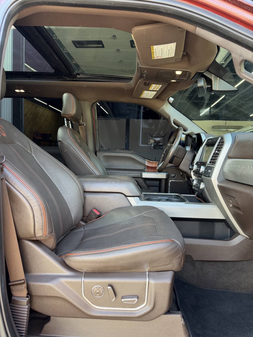 Used 2017 Ford F350 4x4 Crew Cab Super Duty image 14