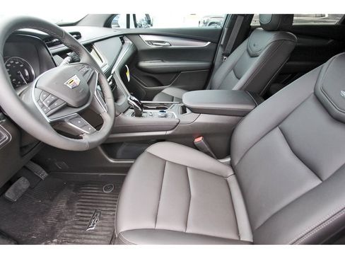 New 2026 Cadillac XT5 Luxury w/ LPO, Floor Liner Package AWD/4WD image 6