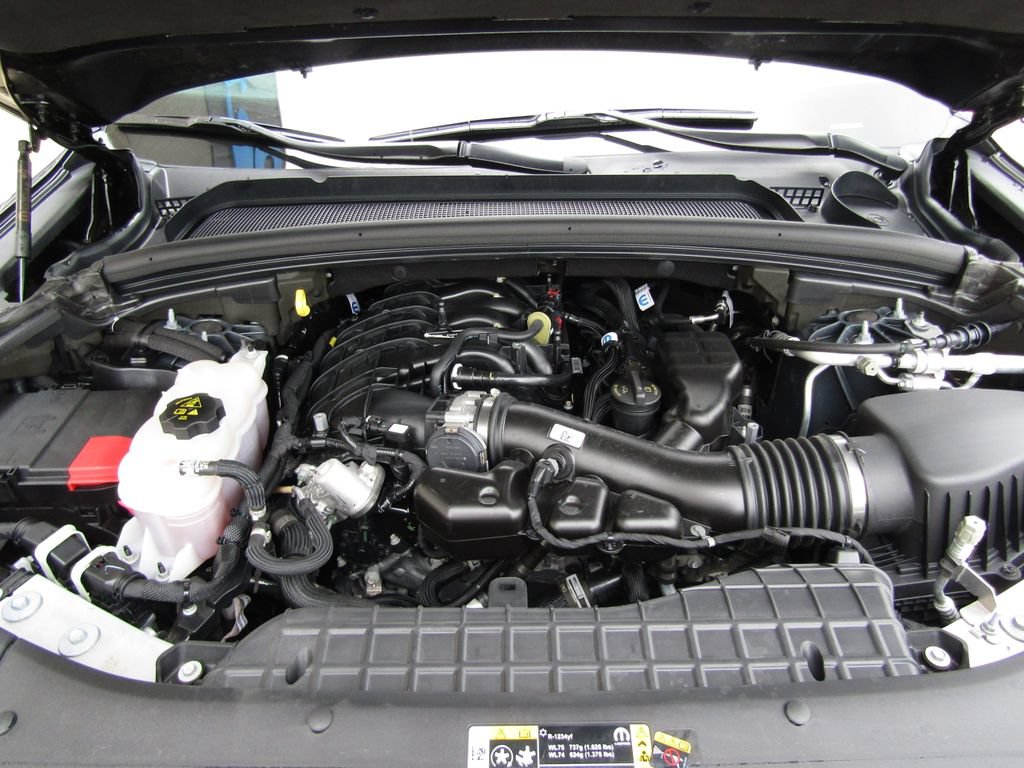 Used 2025 Jeep Grand Cherokee Altitude AWD/4WD image 29