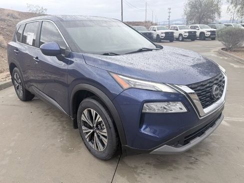 Certified 2023 Nissan Rogue SV image 3