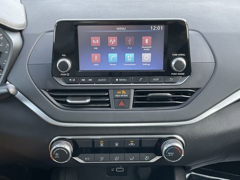 Used 2019 Nissan Altima 2.5 S image 12