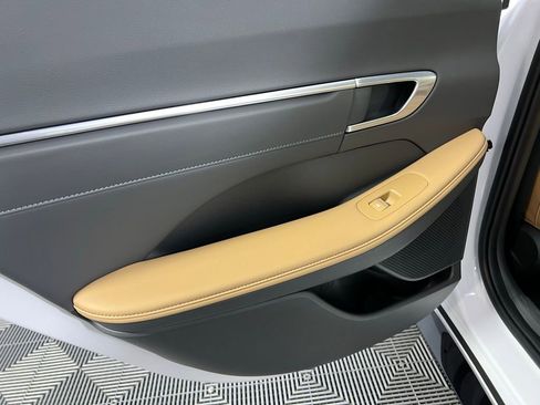 Used 2023 Hyundai Sonata Limited image 29