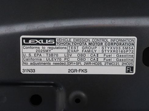 Used 2025 Lexus IS 350 F Sport RWD image 29