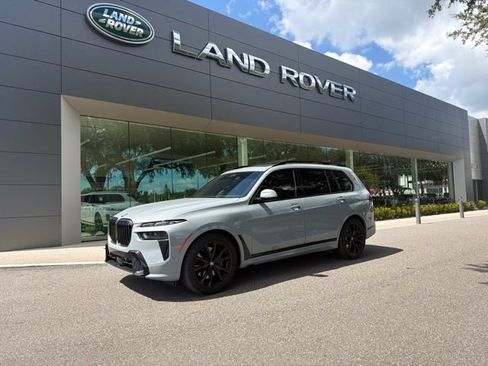 Used 2025 BMW X7 xDrive40i w/ M Sport Package AWD/4WD image 1