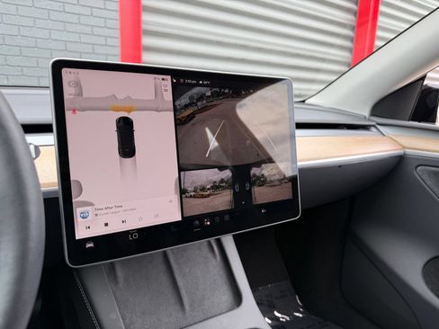 Used 2023 Tesla Model Y AWD image 26