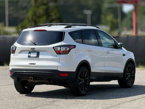Used 2017 Ford Escape Titanium w/ Canadian Touring Package AWD/4WD image 9