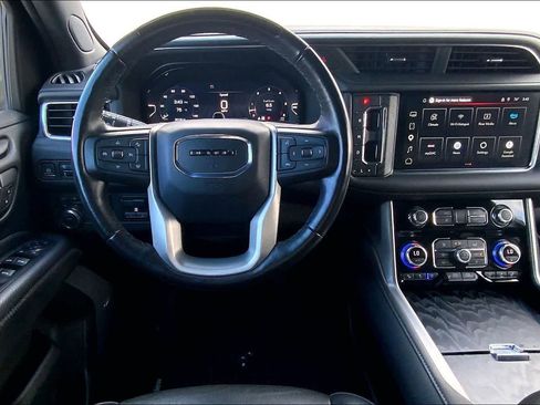 Used 2023 GMC Yukon XL Denali w/ Advanced Technology Package AWD/4WD image 14