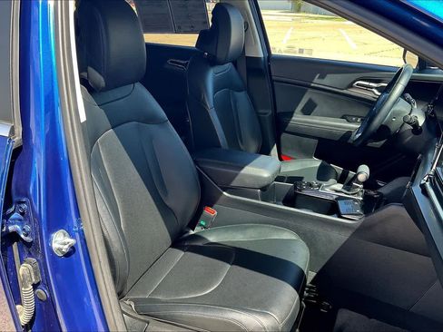 Certified 2025 Kia Sportage EX image 13