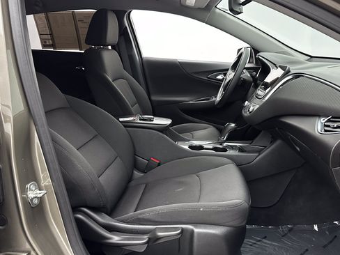 Used 2020 Chevrolet Malibu LT FWD image 30