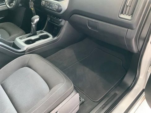 Used 2022 Chevrolet Colorado LT RWD image 22