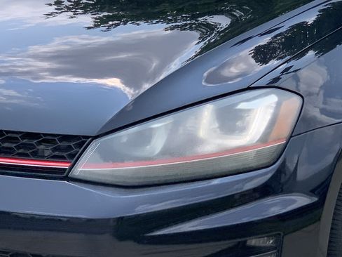 Used 2015 Volkswagen GTI SE FWD image 6