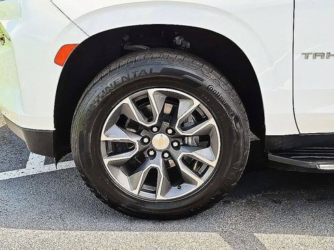 Used 2021 Chevrolet Tahoe LT w/ LT Signature Plus Package AWD/4WD image 10