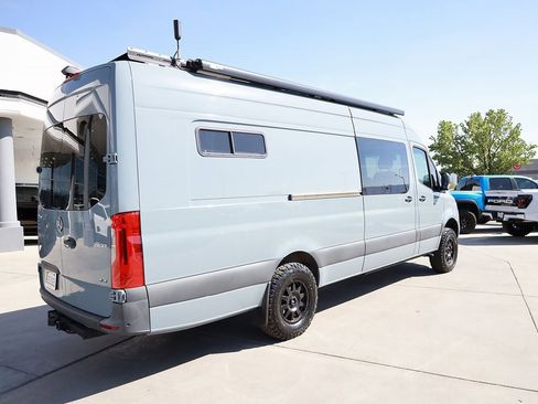 Used 2022 Mercedes-Benz Sprinter 2500 image 6