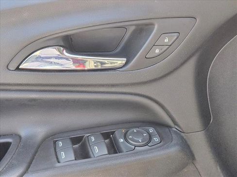 Used 2020 Chevrolet Equinox LT image 20