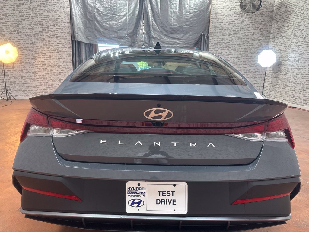 New 2026 Hyundai Elantra SEL Sport FWD image 6