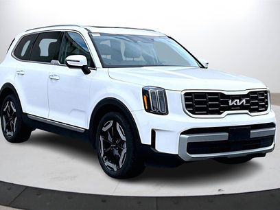 Used 2023 Kia Telluride S w/ S Sunroof Package