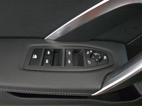 Used 2025 BMW X1 xDrive28i w/ Technology Package image 29