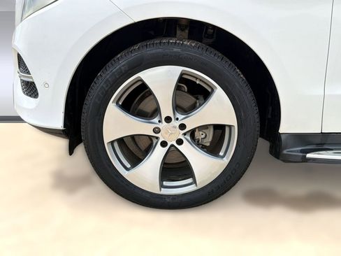 Used 2016 Mercedes-Benz GLE 350 image 11