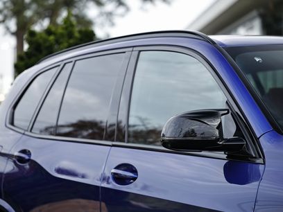 New 2026 BMW X5 M60i w/ Climate Comfort Package